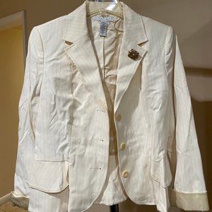Ivory Blazer with beautiful brouche